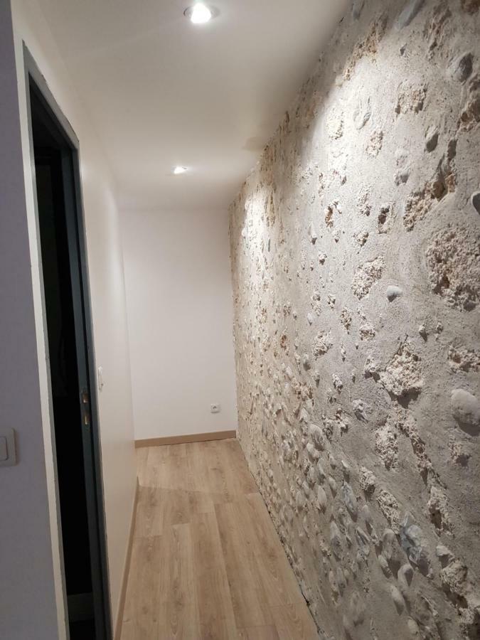 Bryan Apartment แซงต์-ฌอง-ออง-รัวยองส์ ภายนอก รูปภาพ