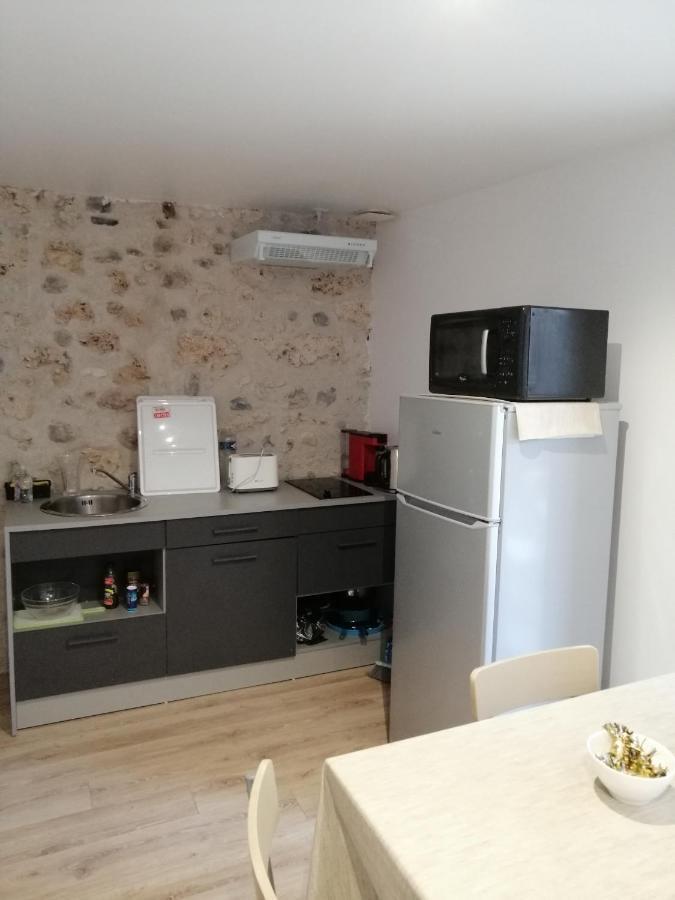 Bryan Apartment แซงต์-ฌอง-ออง-รัวยองส์ ภายนอก รูปภาพ